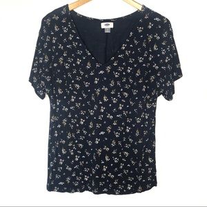 Old Navy▫️navy blue floral print soft tee